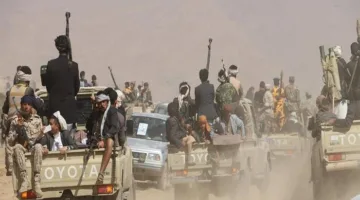 الحوثيون يعلنون استهداف مطار بن غوريون بصاروخين وطائرة مسيرة.