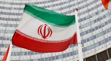 الخارجية الإيرانية تنفي الشائعات بشأن إمكانية وقف التخصيب لفترة معينة وتوضح أن استمرار التخصيب هو “مبدأ غير قابل للنقاش”.