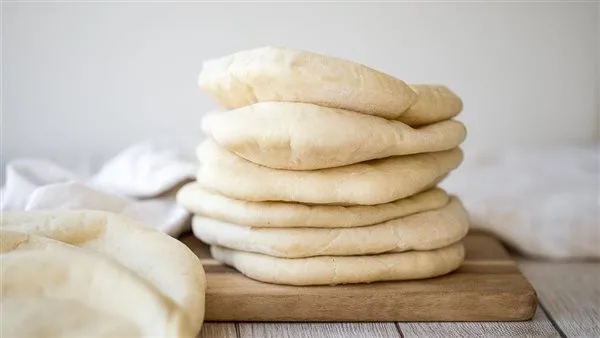 الخبز الأبيض يزيد من خطر الإصابة بالسكري وارتفاع ضغط الدم