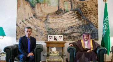 الخريجي يستقبل السفير الجديد لفيتنام