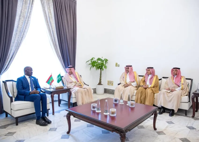 الخريجي يناقش مع وزير خارجية موريتانيا التطورات الإقليمية والدولية الخريجي يناقش مع وزير خارجية موريتانيا التطورات الإقليمية والدولية
