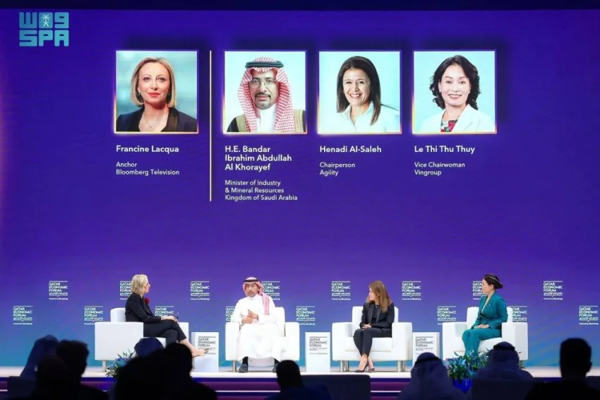 الخريّف في منتدى قطر الاقتصادي: نحقق تقدماً سريعاً في توطين تصنيع السيارات الخريّف في منتدى قطر الاقتصادي: نحقق تقدماً سريعاً في توطين تصنيع السيارات