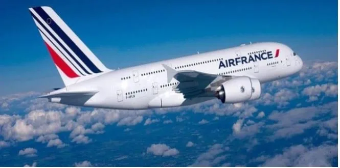 الخطوط الجوية الفرنسية تواصل إلغاء رحلاتها إلى إسرائيل لفترة إضافية الخطوط الجوية الفرنسية تواصل إلغاء رحلاتها إلى إسرائيل لفترة إضافية