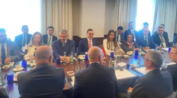 الخطيب يستعرض مع رؤساء غرف التجارة العربية في ألمانيا فرص الاستثمار في مصر