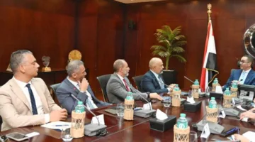 الخطيب يقدم نظرة على المشاريع الحالية والمستقبلية لشركة اتصالات مصر في السوق المحلي