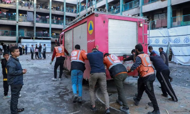 الدفاع المدني في غزة يعلن عن تعطل 75% من مركباته بسبب نقص الوقود الدفاع المدني في غزة يعلن عن تعطل 75% من مركباته بسبب نقص الوقود