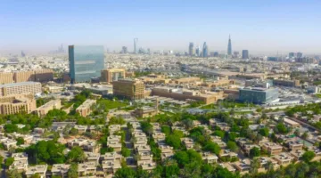 الدكتور ديفيد: المركز التخصصي مثال عالمي ملهم للتحول في الرعاية الصحية