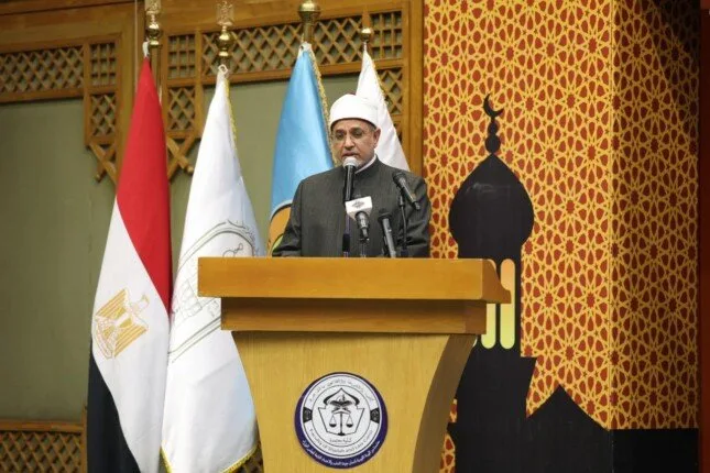 الدكتور سلامة داود: الأزهر مركز المعرفة في العالم الإسلامي وطلابه هم المغيرون في أوطانهم. الدكتور سلامة داود: الأزهر مركز المعرفة في العالم الإسلامي وطلابه هم المغيرون في أوطانهم.