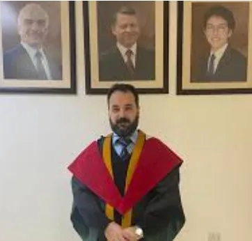 الدكتور سمير مفيد القرم: كفى صمتًا.. كفى مجاملات.. حين يصبح الصمت خيانة والمجاملة شراكة في الجريمة