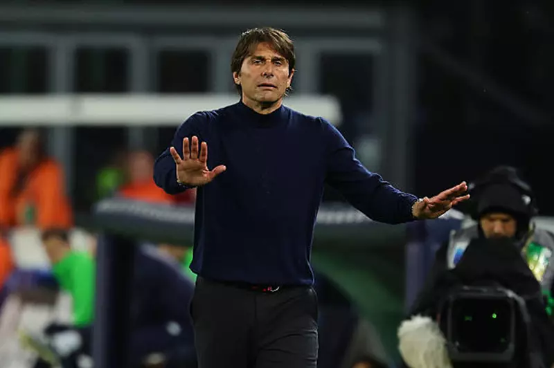 الدوري الإيطالي: كونتي يوشك على تحقيق إنجاز تاريخي مع نابولي الدوري الإيطالي: كونتي يوشك على تحقيق إنجاز تاريخي مع نابولي