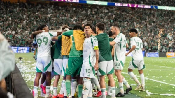 الدوري السعودي.. الأهلي يستقبل التعاون منتشيا بتتويجه الآسيوي