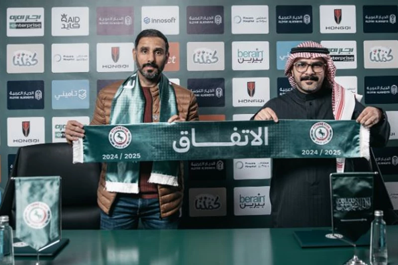 الدوري السعودي: الاتفاق يمدد عقد مدربه سعد الشهري