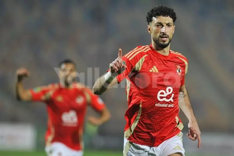 الدوري يقترب من الجزيرة.. وسام أبو علي يقود الأهلي للتفوق على فاركو (فيديو) الدوري يقترب من الجزيرة.. وسام أبو علي يقود الأهلي للتفوق على فاركو (فيديو)