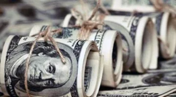 الدولار يستمر في الانخفاض مقابل الجنيه ويفقد أكثر من 11 قرشًا خلال تداولات اليوم