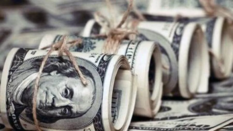 الدولار يتجاوز مستوى الـ50 جنيها اليوم الإثنين وينخفض إلى 49.93 جنيه للشراء. الدولار يتجاوز مستوى الـ50 جنيها اليوم الإثنين وينخفض إلى 49.93 جنيه للشراء.