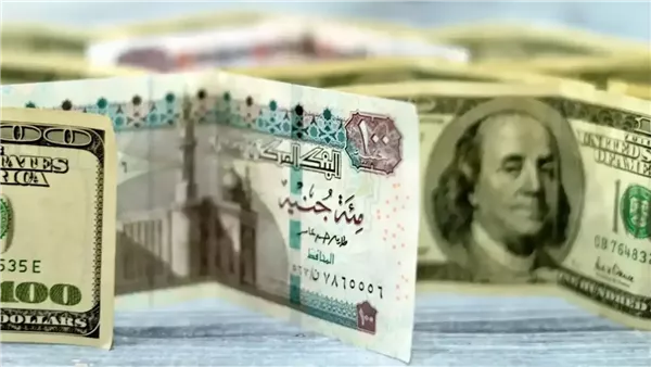 الدولار يتراجع 6 قروش أمام الجنيه في عدد من البنوك المصرية الدولار يتراجع 6 قروش أمام الجنيه في عدد من البنوك المصرية