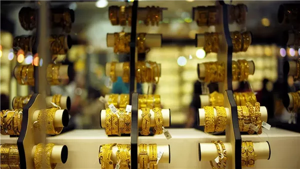 الذهب العالمى يرتفع 102 دولار وأونصة الشراء 3362 عالميًا