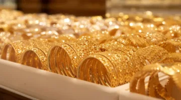 أسعار الذهب تستقر قرب أقل مستوى لها خلال أكثر من أسبوع