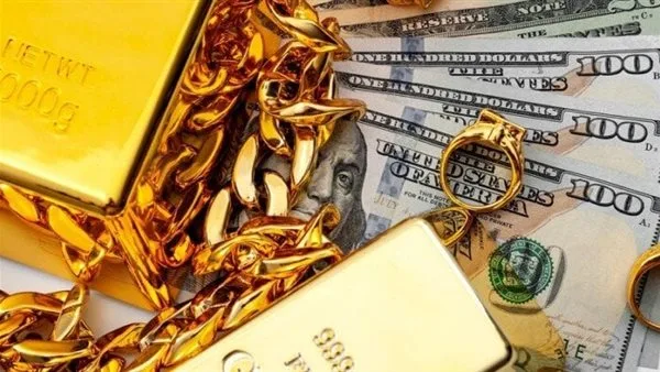 الذهب ينخفض في الأسواق والدولار يشهد ارتفاعاً.. بوتين يلوح بخنق الشركات الأمريكية في روسيا.. وبريطانيا تقترب من الاقتراض. الذهب ينخفض في الأسواق والدولار يشهد ارتفاعاً.. بوتين يلوح بخنق الشركات الأمريكية في روسيا.. وبريطانيا تقترب من الاقتراض.