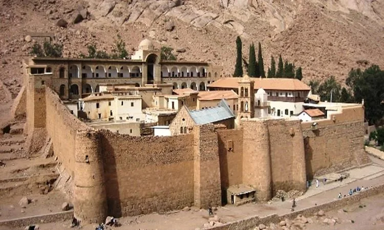 الرئاسة تؤكد مجددًا على أهمية الحفاظ على الوضع الديني لدير سانت كاترين. الرئاسة تؤكد مجددًا على أهمية الحفاظ على الوضع الديني لدير سانت كاترين.