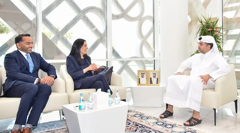 الرئيس التنفيذي للهيئة العامة للمناطق الحرة يلتقي مع المديرة التنفيذية لبلومبرغ ميديا. الرئيس التنفيذي للهيئة العامة للمناطق الحرة يلتقي مع المديرة التنفيذية لبلومبرغ ميديا.