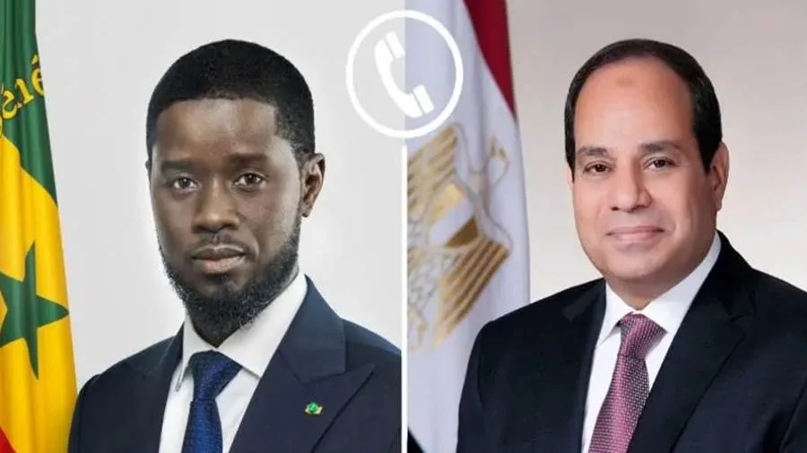 الرئيس السيسي ونظيره السنغالي يؤكدان التزامهما بتعزيز العلاقات والتشاور حول قضايا القارة الأفريقية. الرئيس السيسي ونظيره السنغالي يؤكدان التزامهما بتعزيز العلاقات والتشاور حول قضايا القارة الأفريقية.