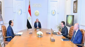 الرئيس السيسي يأمر باتخاذ تدابير لتعزيز أوضاع العاملين في القطاع الصحي