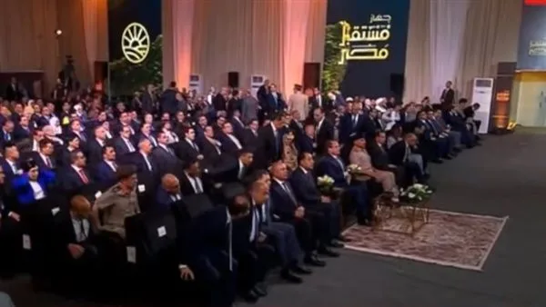 الرئيس السيسي يزور مشروع “مستقبل مصر” للإنتاج الزراعي في منطقة الضبعة لجمع محصول القمح 2025. الرئيس السيسي يزور مشروع “مستقبل مصر” للإنتاج الزراعي في منطقة الضبعة لجمع محصول القمح 2025.
