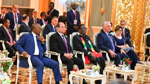 الرئيس السيسي يشارك بحفل عشاء احتفاء بعيد النصر في موسكو