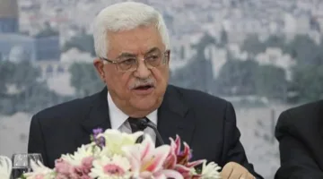 الرئيس الفلسطيني يشدد على أهمية إنهاء الهجمات الإسرائيلية وتيسير وصول المساعدات إلى غزة.