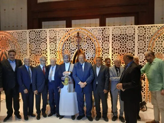 الرئيس اليمني علي ناصر محمد يحضر احتفال زفاف الشاب سامي صائب سلام الرئيس اليمني علي ناصر محمد يحضر احتفال زفاف الشاب سامي صائب سلام