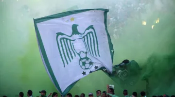 الرجاء يقدم خطة هيكلية لتحسين الوضع المالي للنادي.