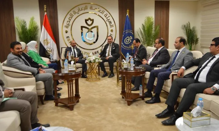 الرعاية الصحية: الاتفاق مع "AHS" على تنفيذ برنامج تدريبي لتأهيل القيادات