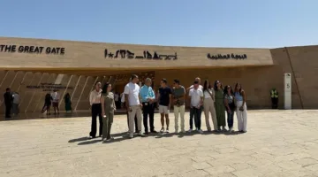 الريادي روبرت هيرجافيك وفريقه يقومون بزيارة أهرامات الجيزة