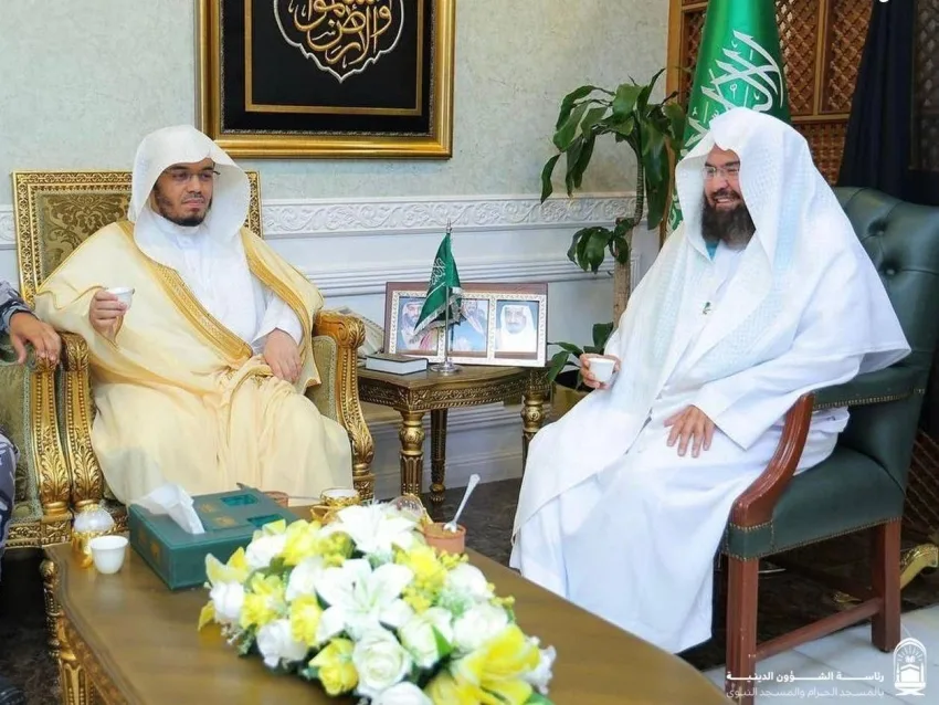 السديس: الحرمين الشريفين مصدر الإلهام وحماية الفكر هي خط الدفاع الأول للمجتمعات السديس: الحرمين الشريفين مصدر الإلهام وحماية الفكر هي خط الدفاع الأول للمجتمعات