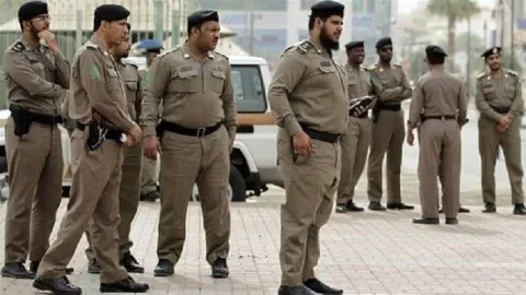 السعودية تعدم رجلي أمن دينا بتهريب المخدرات في سيارة الدورية