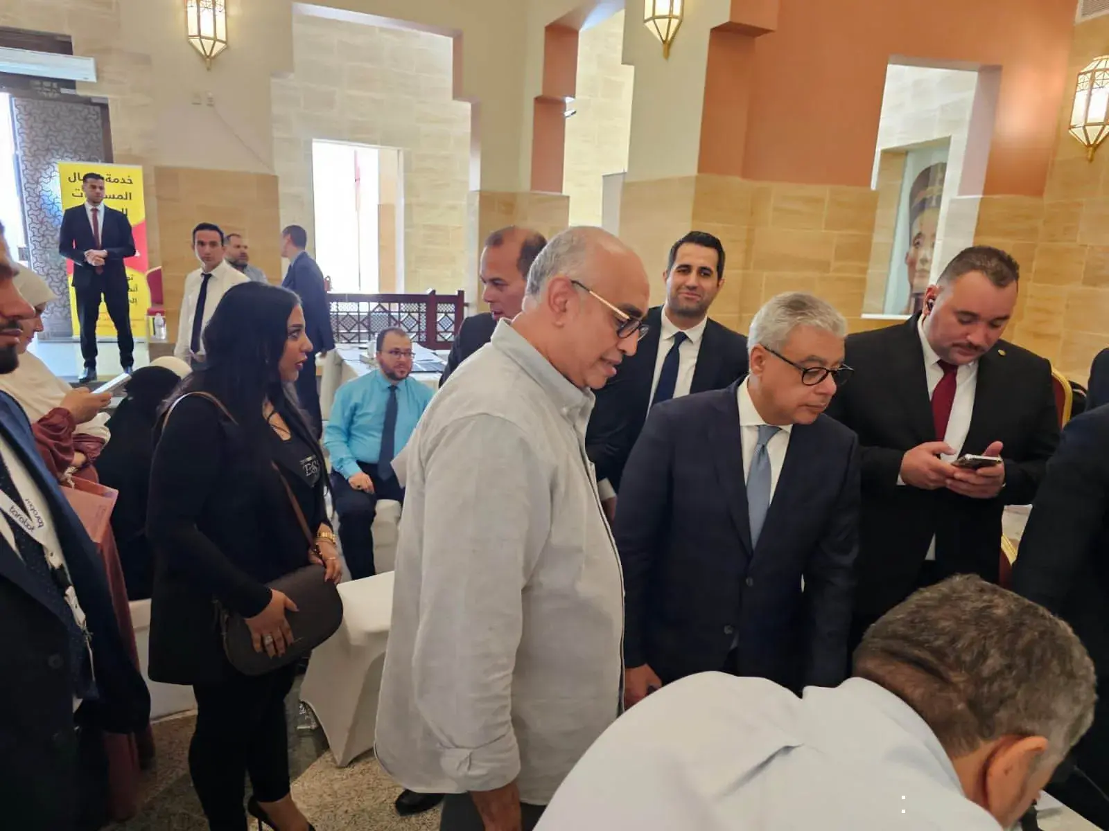 السفير المصري بالرياض: آلاف الطلبات من المصريين بالسعودية لاستخراج بطاقة الرقم القومي
