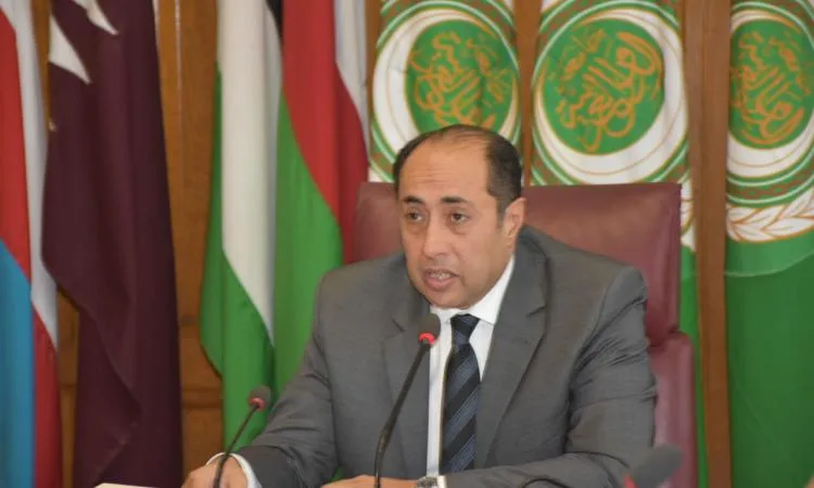 السفير حسام زكي يؤكد عدم انسحاب أي دولة من القمة العربية في بغداد السفير حسام زكي يؤكد عدم انسحاب أي دولة من القمة العربية في بغداد