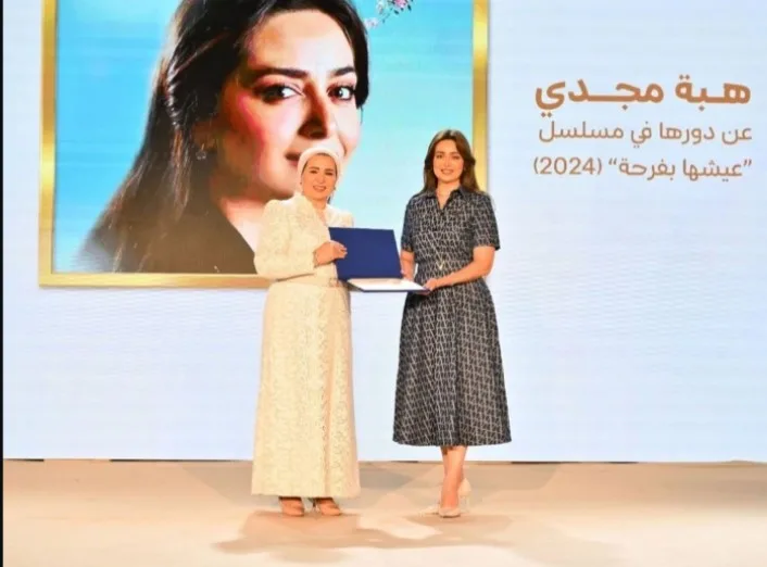 السيدة انتصار السيسي ت honors هبة مجدي لتفانيها الإنساني في “عيشها بفرحة” السيدة انتصار السيسي ت honors هبة مجدي لتفانيها الإنساني في “عيشها بفرحة”