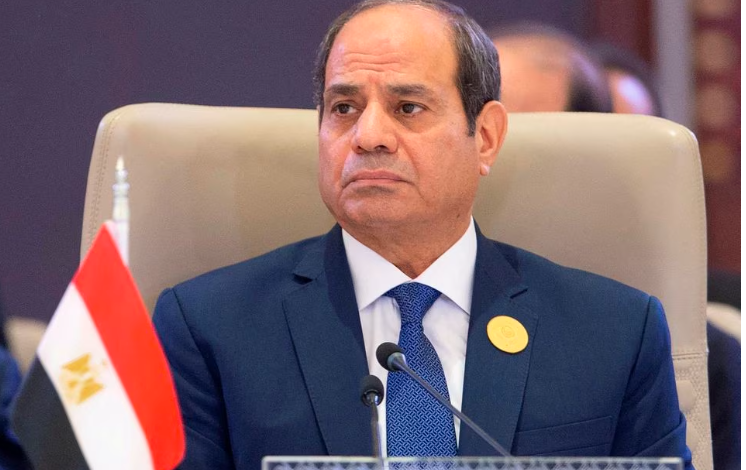السيسي يبحث مع رئيس جزر القمر تعزيز التعاون الثنائى فى المجالات الاقتصادية والاستثمارية والتجارية