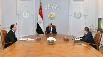 السيسي يتناول مع رئيس الوزراء ومحافظ البنك المركزي تعزيز مخزون النقد الأجنبي