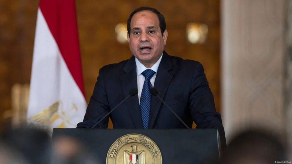 السيسي يوافق على اشتراك مصر في زيادة رأس المال لصندوق التنمية الإفريقي بمبلغ 7.4 مليار دولار السيسي يوافق على اشتراك مصر في زيادة رأس المال لصندوق التنمية الإفريقي بمبلغ 7.4 مليار دولار