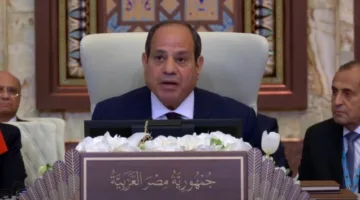قمة بغداد: الرئيس السيسي يؤكد أن آلة الحرب الإسرائيلية لا تفرق بين الأطفال والشيوخ وتتبع استراتيجية التدمير.