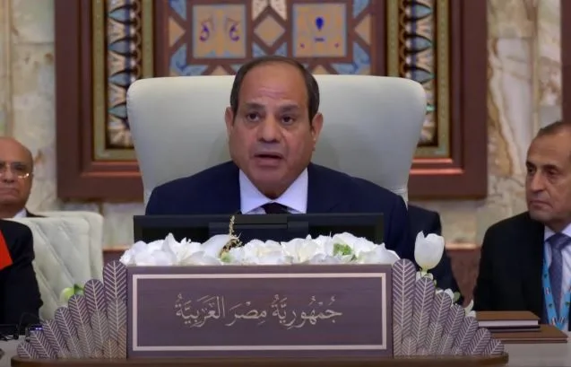 قمة بغداد: الرئيس السيسي يؤكد أن آلة الحرب الإسرائيلية لا تفرق بين الأطفال والشيوخ وتتبع استراتيجية التدمير. قمة بغداد: الرئيس السيسي يؤكد أن آلة الحرب الإسرائيلية لا تفرق بين الأطفال والشيوخ وتتبع استراتيجية التدمير.