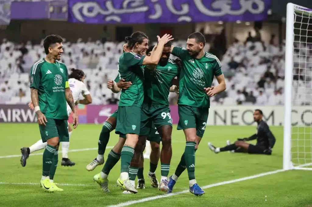 الشباب ضد الأهلي: الموعد والقنوات الناقلة وتشكيل الفريقين