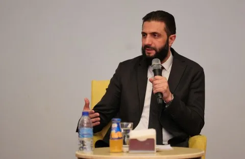 الشرع لن يشارك في القمة العربية ببغداد يوم السبت. الشرع لن يشارك في القمة العربية ببغداد يوم السبت.