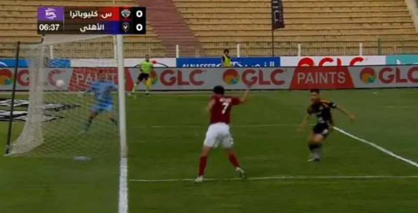 الشناوي يشرح لحظة تركه للمرمى مفتوحًا في مباراة الأهلي ضد سيراميكا