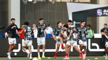 الشوط الأول: الأهلي يفوز على فاركو بركلة مزدوجة نظيفة.