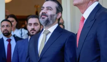 الشيباني يرافق “توم باراك” في افتتاح مقر “سفير أمريكا” بدمشق كما حدث في “طرابلس الليبية”.. وواشنطن بدأت في خلق “عدو شديد الخطورة” لأحمد الشرع ورفاقه، حيث تبدأ وتنتهي جميع المراسلات والمذكرات بـ”تنظيم الدولة”.