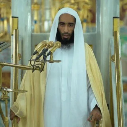 الشيخ أحمد بن طالب حميد يتصدر التريند بعد إعفائه من إمامة المسجد النبوي.. ماذا حدث؟